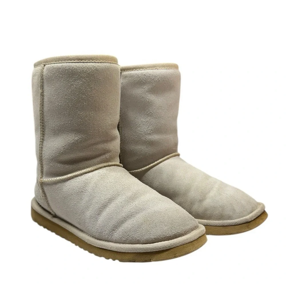 Ugg Australia Classic Short II Suede Sheepskin Boot Size 9 Shearling Cream